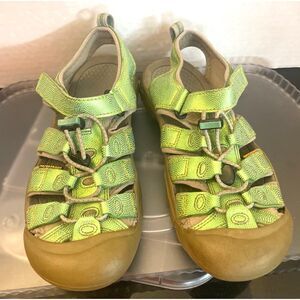 Keen Youth Big Girl Youth SZ 4 Sandals Newport H2 Green Hiking Waterproof K